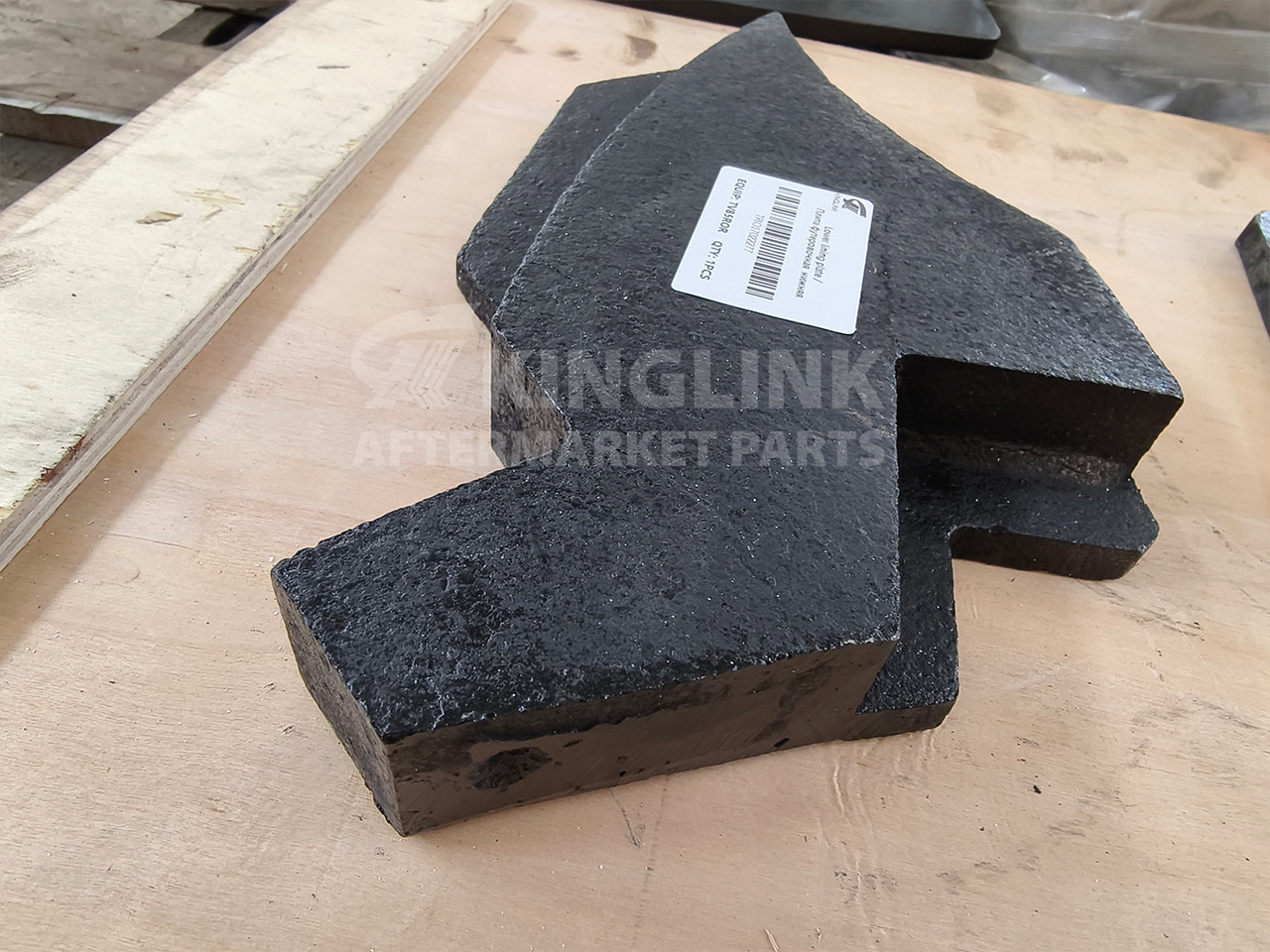 KINGLINK Wear Parts Lower Lining Plate 17022277 for TV85 Vertical Impact Crusher - Piezas de recambio para Maquinaria de construcción: foto 2 KINGLINK Wear Parts Lower Lining Plate 17022277 for TV85 Vertical Impact Crusher - Piezas de recambio para Maquinaria de construcción: foto 2