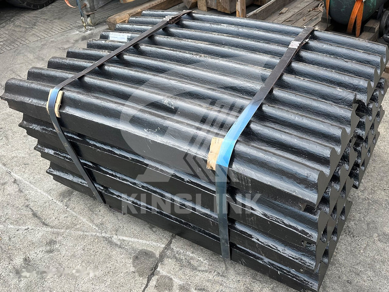 Movable and Fixed Jaw Plates for CT2036 CT3042 | Kinglink 17003346 for crusher - Piezas de recambio para Machacadora: foto 1 Movable and Fixed Jaw Plates for CT2036 CT3042 | Kinglink 17003346 for crusher - Piezas de recambio para Machacadora: foto 1