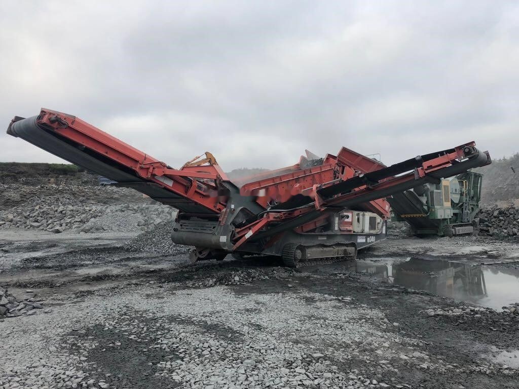 Sandvik QE340 - Cribadora: foto 1 Sandvik QE340 - Cribadora: foto 1