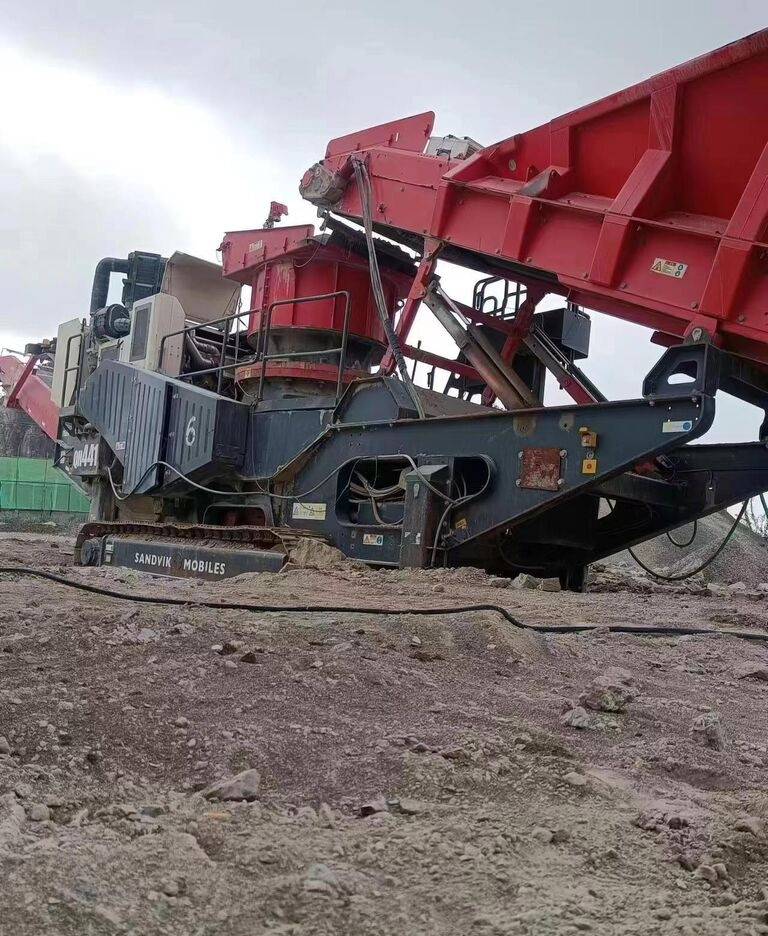 Sandvik QJ341,QH441,QA451 - Trituradora de mandíbula: foto 2 Sandvik QJ341,QH441,QA451 - Trituradora de mandíbula: foto 2