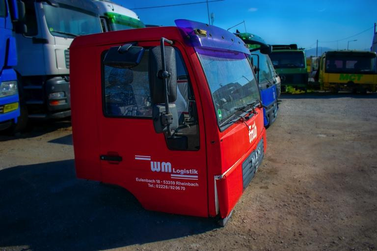 MAN L2000 - Cabina para Camión: foto 3 MAN L2000 - Cabina para Camión: foto 3