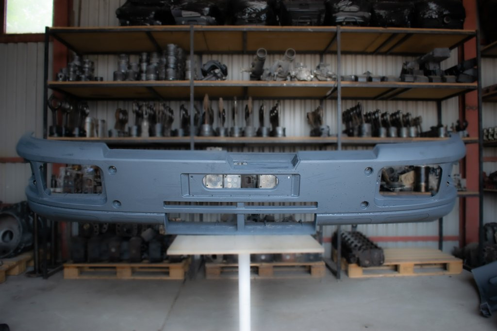 MAN SERIES II - Parachoques para Camión: foto 1 MAN SERIES II - Parachoques para Camión: foto 1