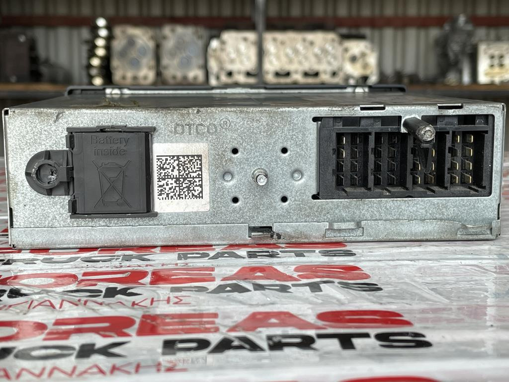 MERCEDES-BENZ Α 001 446 38 33 - Tacógrafo para Camión: foto 2 MERCEDES-BENZ Α 001 446 38 33 - Tacógrafo para Camión: foto 2