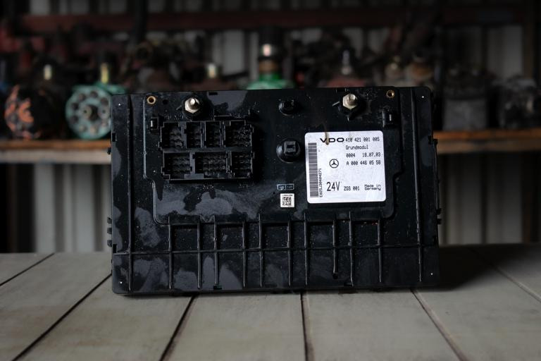 MERCEDES-BENZ ACTROS GRUNDMODUL - Unidad de control para Camión: foto 1 MERCEDES-BENZ ACTROS GRUNDMODUL - Unidad de control para Camión: foto 1