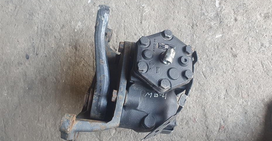 MERCEDES-BENZ ACTROS MP4 - A 961 460 15 00 / 002 - Caja de dirección para Camión: foto 5 MERCEDES-BENZ ACTROS MP4 - A 961 460 15 00 / 002 - Caja de dirección para Camión: foto 5