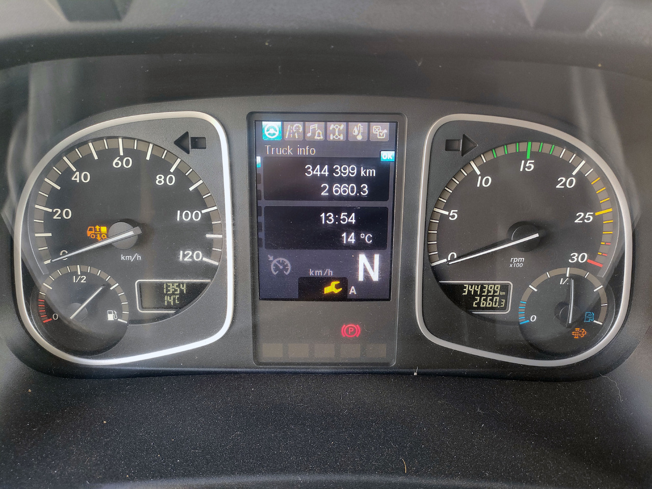 Camión chasis MERCEDES-BENZ ATEGO 921 – FLATBED: foto 19