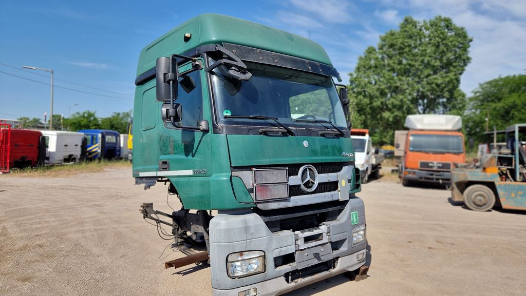 MERCEDES-BENZ AXOR 1843 - Cabina para Camión: foto 2 MERCEDES-BENZ AXOR 1843 - Cabina para Camión: foto 2