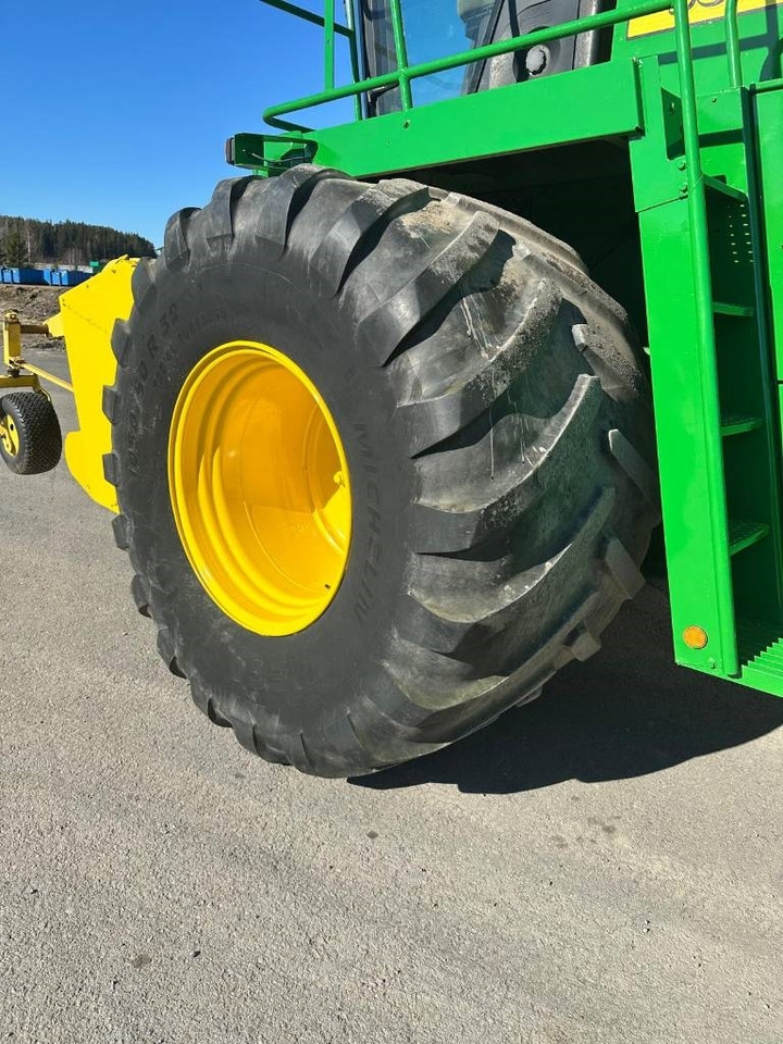 Cosechadora de forraje John Deere 7200: foto 8 Cosechadora de forraje John Deere 7200: foto 8