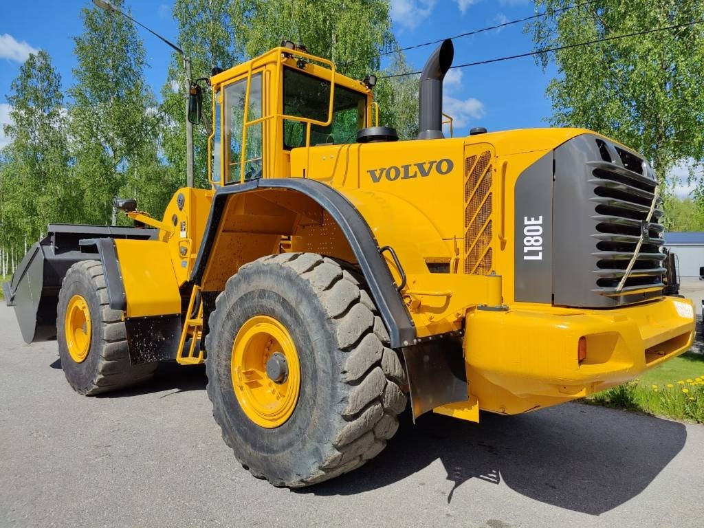 Volvo L 180 E - Cargadora de ruedas: foto 3 Volvo L 180 E - Cargadora de ruedas: foto 3
