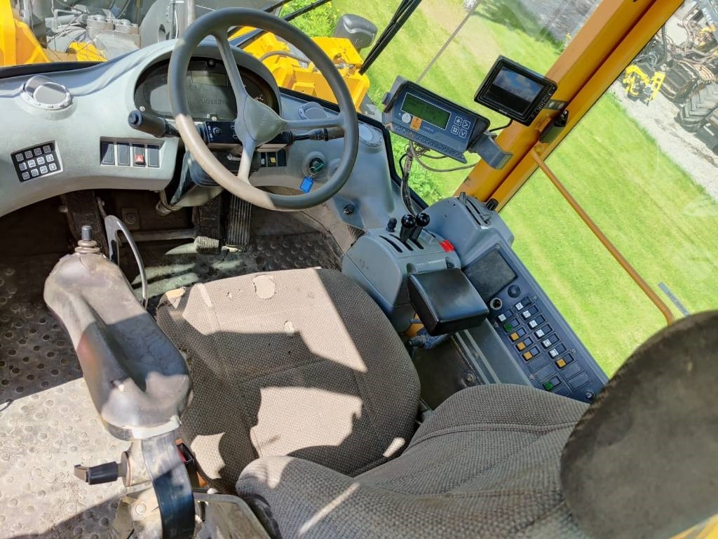 Cargadora de ruedas Volvo L 180 E: foto 11