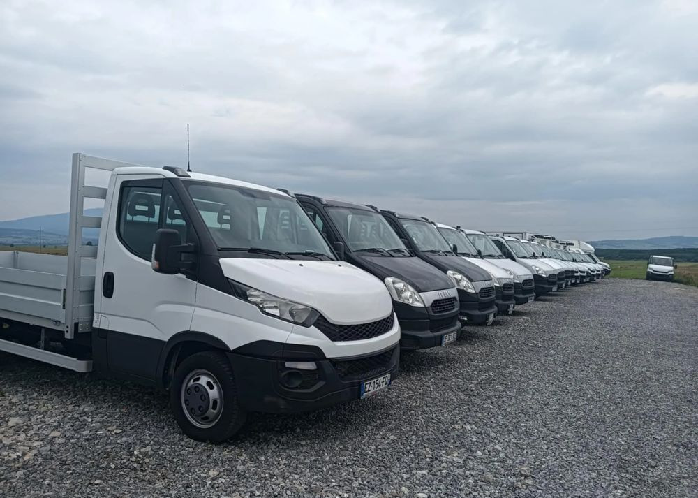 Iveco 35C13, 35C12, 35C14, 35C15 - Furgoneta basculante: foto 3 Iveco 35C13, 35C12, 35C14, 35C15 - Furgoneta basculante: foto 3
