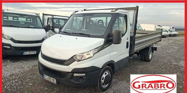 Iveco 35C15,35C14, 35C13, 35C12, 70C15 - Furgoneta basculante: foto 1 Iveco 35C15,35C14, 35C13, 35C12, 70C15 - Furgoneta basculante: foto 1