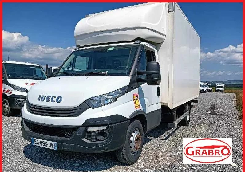 Iveco 35C18,35C15,35C12,70C18 - Furgoneta caja cerrada: foto 1 Iveco 35C18,35C15,35C12,70C18 - Furgoneta caja cerrada: foto 1