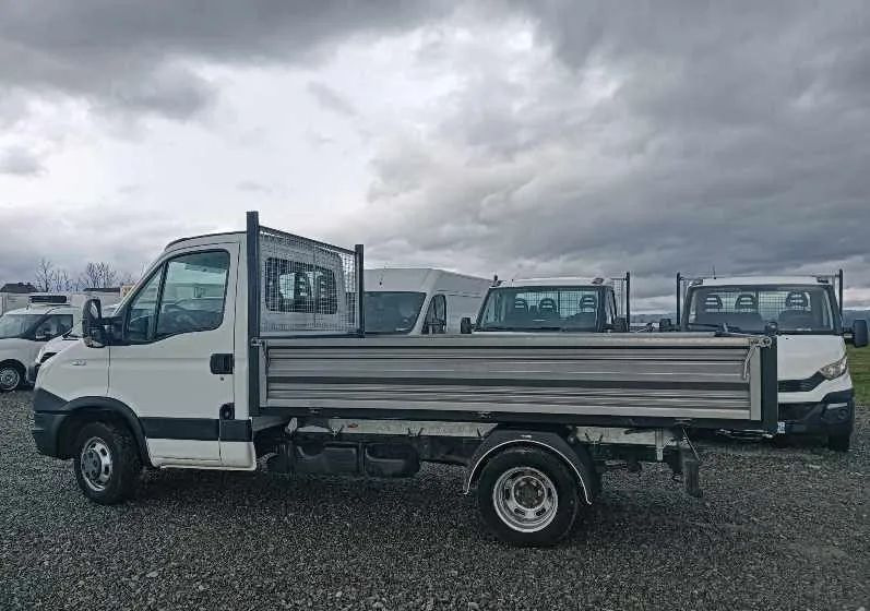 Iveco DAILY 35C13, 35C12, 35C15 - Furgoneta basculante: foto 4 Iveco DAILY 35C13, 35C12, 35C15 - Furgoneta basculante: foto 4