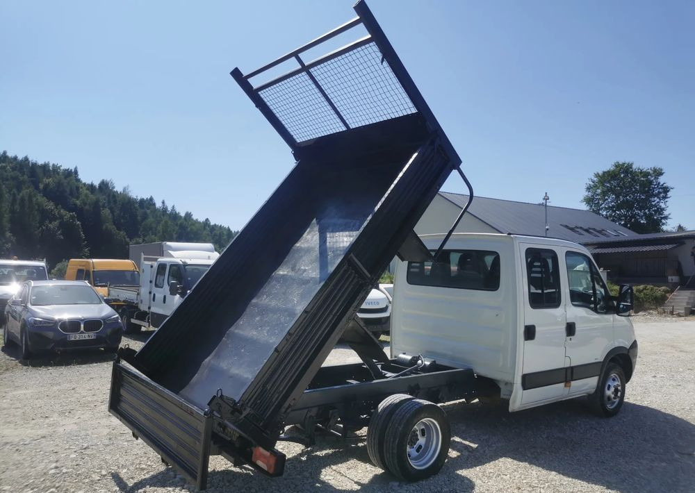 Iveco Daily 35C12 Brygadówka wywrotka Dubel hak kiper doka 35C13 - Furgoneta basculante: foto 5 Iveco Daily 35C12 Brygadówka wywrotka Dubel hak kiper doka 35C13 - Furgoneta basculante: foto 5