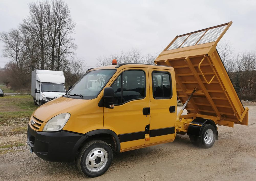 Iveco Daily 35C12 Brygadówka wywrotka Dubel hak kiper doka 35C13 - Furgoneta basculante: foto 1 Iveco Daily 35C12 Brygadówka wywrotka Dubel hak kiper doka 35C13 - Furgoneta basculante: foto 1