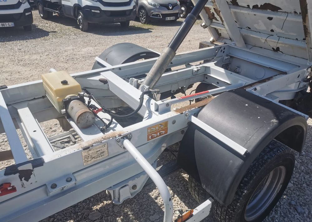 Furgoneta basculante Mercedes-Benz Sprinter 514 kiper Wywrotka blizniak 2.2CDI - 140KM skrzynka sprowadzony: foto 8 Furgoneta basculante Mercedes-Benz Sprinter 514 kiper Wywrotka blizniak 2.2CDI - 140KM skrzynka sprowadzony: foto 8