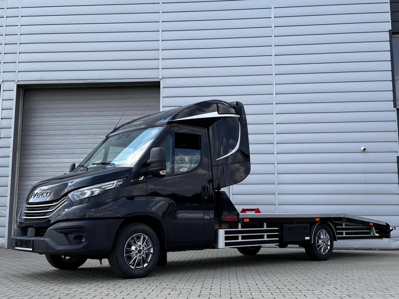 IVECO DAILY 35S21 - Grua de remolque autos: foto 2 IVECO DAILY 35S21 - Grua de remolque autos: foto 2