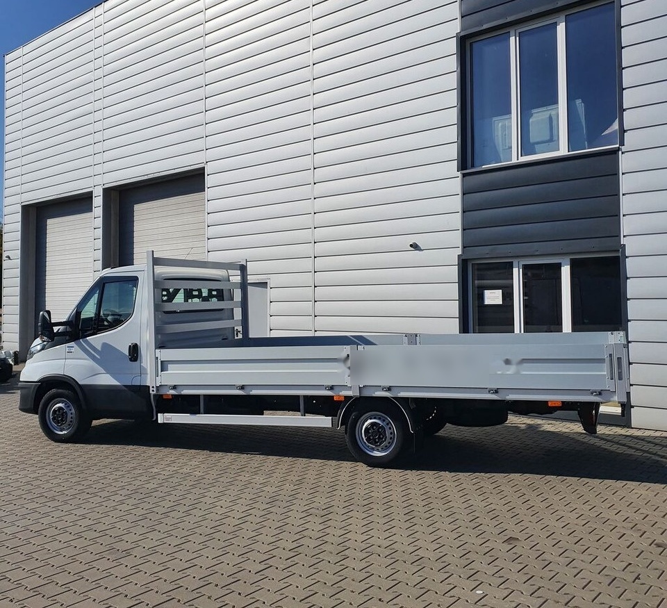 IVECO Daily 35S18 - Furgoneta caja abierta: foto 2 IVECO Daily 35S18 - Furgoneta caja abierta: foto 2