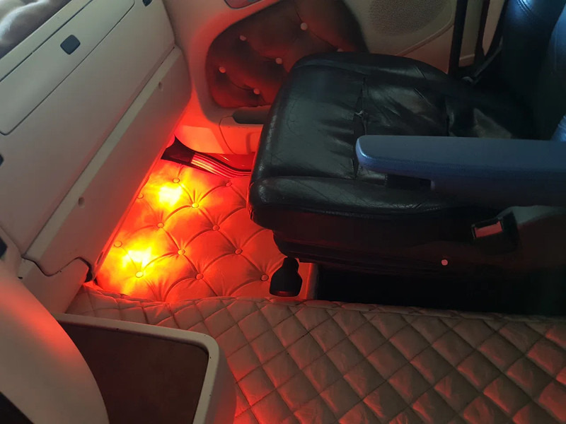 Cabeza tractora Scania R500 V8 Showtruck Open uitlaat Standairco Retarder: foto 19 Cabeza tractora Scania R500 V8 Showtruck Open uitlaat Standairco Retarder: foto 19