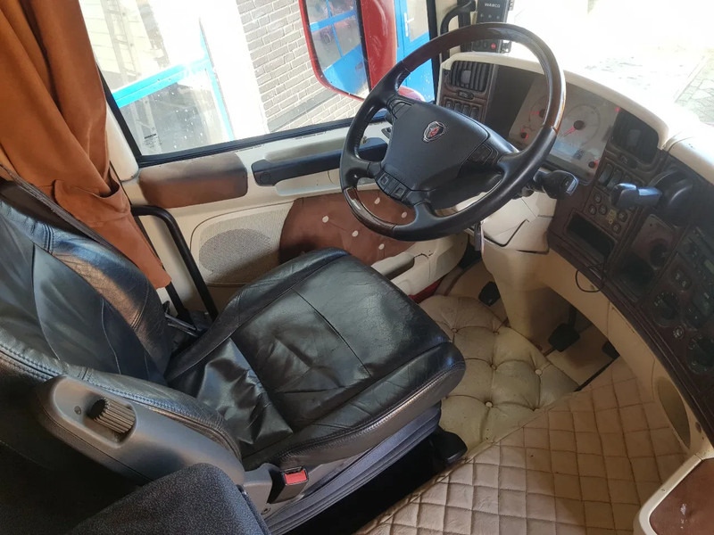 Cabeza tractora Scania R500 V8 Showtruck Open uitlaat Standairco Retarder: foto 10 Cabeza tractora Scania R500 V8 Showtruck Open uitlaat Standairco Retarder: foto 10