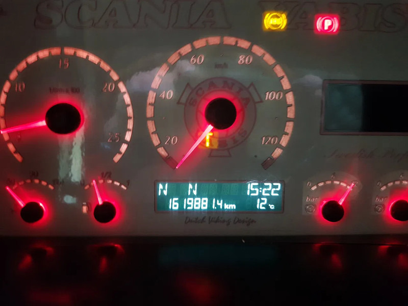 Cabeza tractora Scania R500 V8 Showtruck Open uitlaat Standairco Retarder: foto 18 Cabeza tractora Scania R500 V8 Showtruck Open uitlaat Standairco Retarder: foto 18