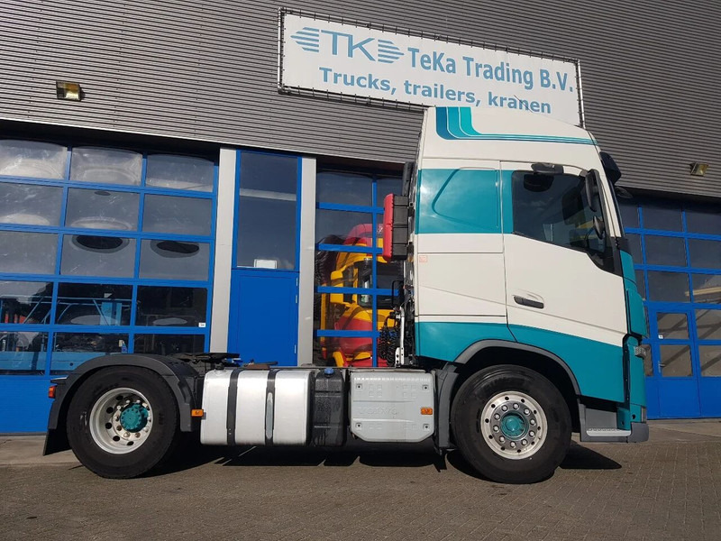 Cabeza tractora Volvo FH 420 ADR klasse EX/II, EX/III, FL en AT Double tank PTO: foto 6