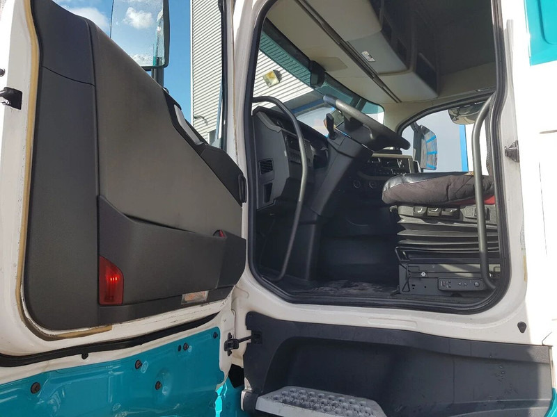Cabeza tractora Volvo FH 420 ADR klasse EX/II, EX/III, FL en AT Double tank PTO: foto 8