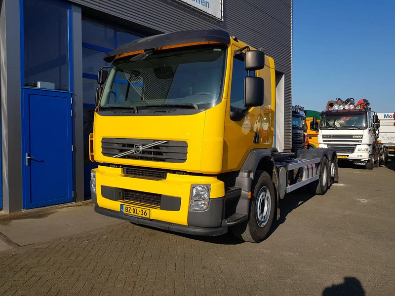 Volvo FE 300 EEV 6X2 Retarder Pto 234.000 KM - Camión chasis: foto 2 Volvo FE 300 EEV 6X2 Retarder Pto 234.000 KM - Camión chasis: foto 2