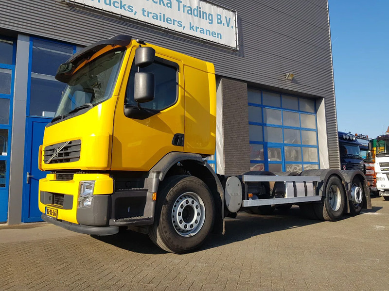 Volvo FE 300 EEV 6X2 Retarder Pto 234.000 KM - Camión chasis: foto 1 Volvo FE 300 EEV 6X2 Retarder Pto 234.000 KM - Camión chasis: foto 1