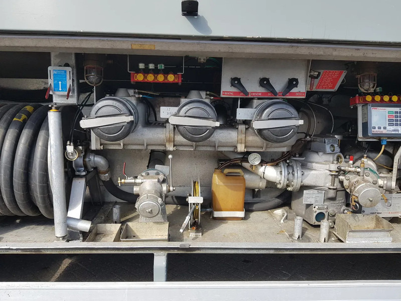Leasing de Volvo FM 9.340 Petrol, Diesel 17000 Ltr. 3 Compartementen Volvo FM 9.340 Petrol, Diesel 17000 Ltr. 3 Compartementen: foto 10