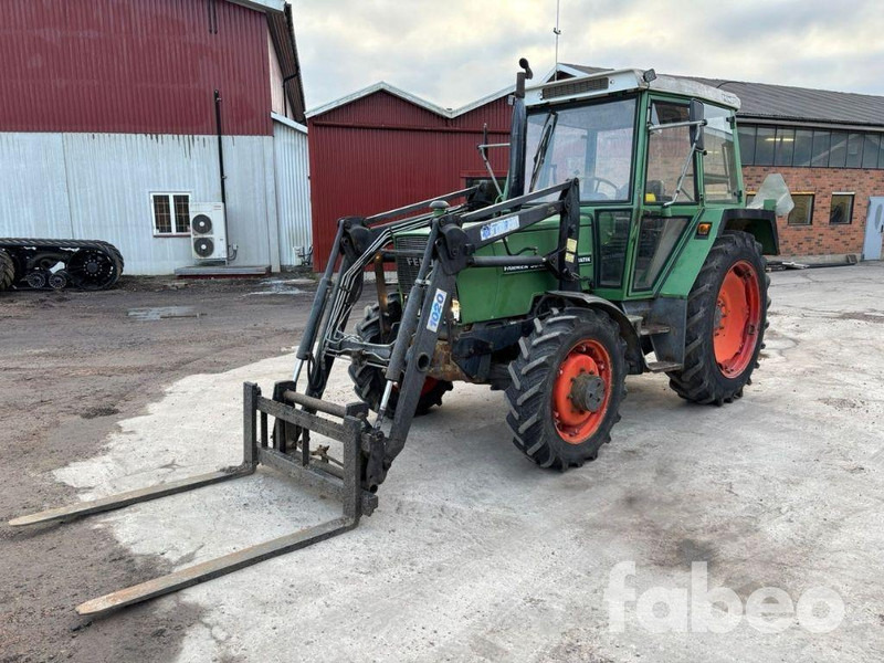 Fendt 304 LSA Traktor med frontlastare (116143) - Tractor: foto 1 Fendt 304 LSA Traktor med frontlastare (116143) - Tractor: foto 1