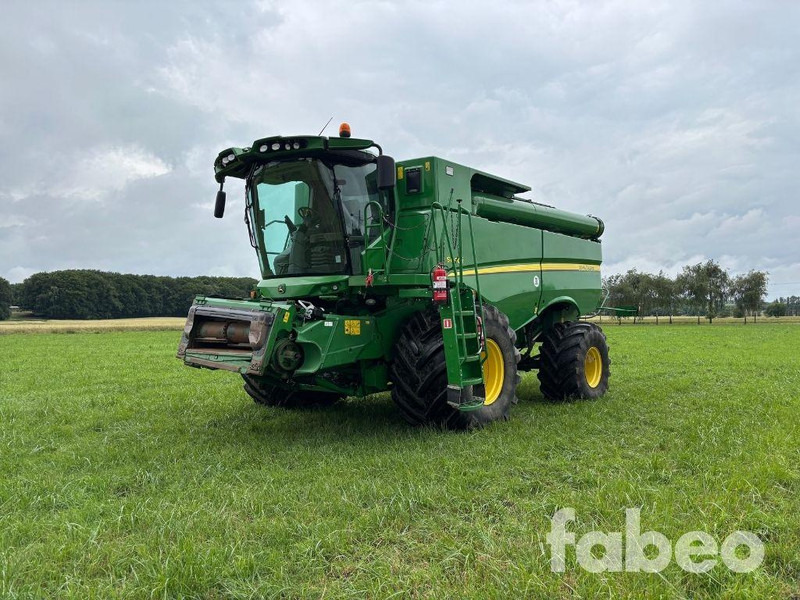 John Deere S690i - Cosechadora de granos: foto 1 John Deere S690i - Cosechadora de granos: foto 1