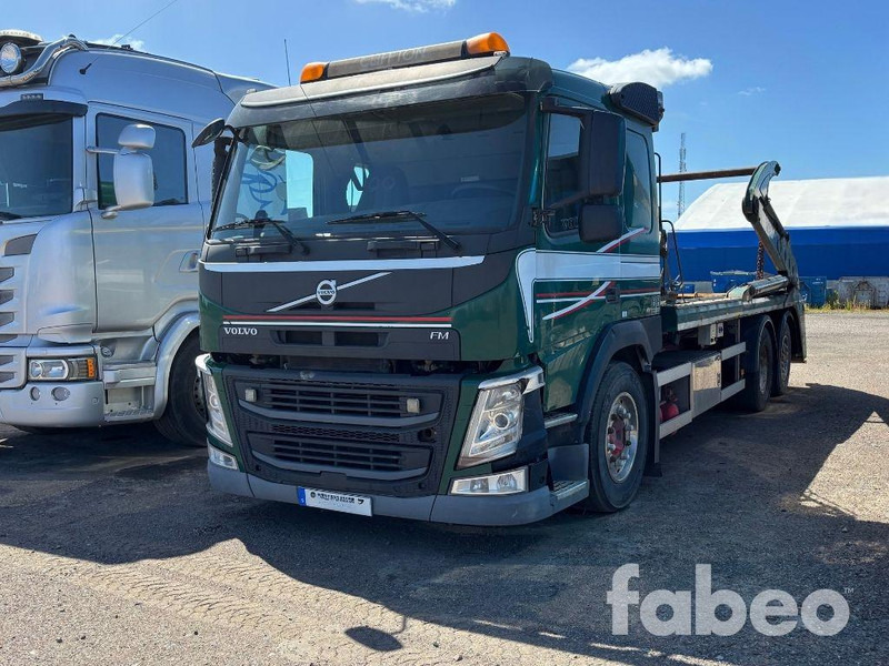 Volvo FM 460 - Camión portacontenedor de cadenas: foto 1 Volvo FM 460 - Camión portacontenedor de cadenas: foto 1