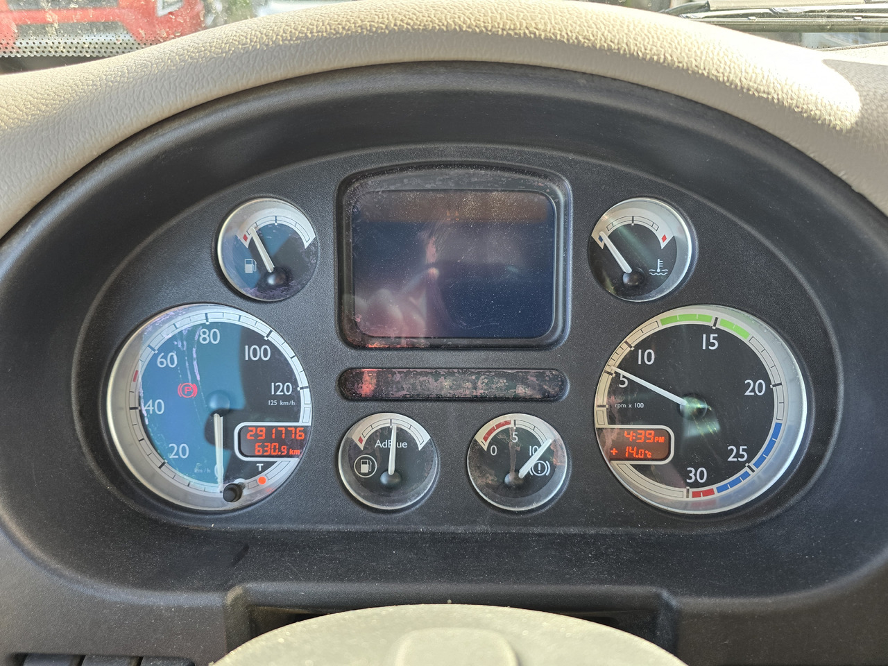 DAF CF 360 MACHINE TRANSPORTER LOW KM - Camión portavehículos: foto 5 DAF CF 360 MACHINE TRANSPORTER LOW KM - Camión portavehículos: foto 5