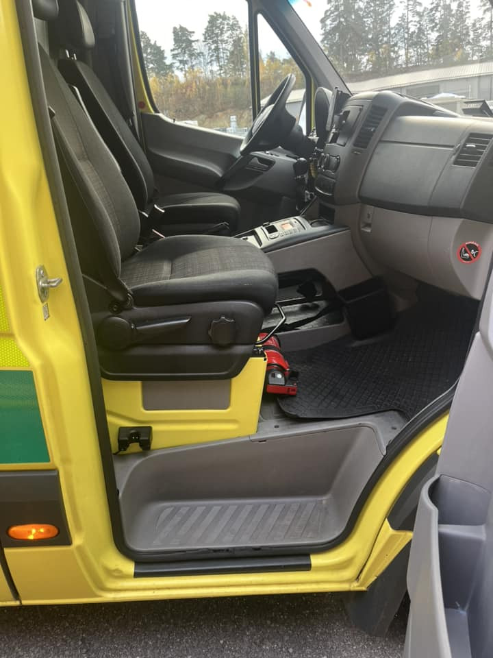 Leasing de Mercedes-Benz Sprinter 319 - AMBULANCE - RESERVERAD !! Mercedes-Benz Sprinter 319 - AMBULANCE - RESERVERAD !!: foto 21 Leasing de Mercedes-Benz Sprinter 319 - AMBULANCE - RESERVERAD !! Mercedes-Benz Sprinter 319 - AMBULANCE - RESERVERAD !!: foto 21