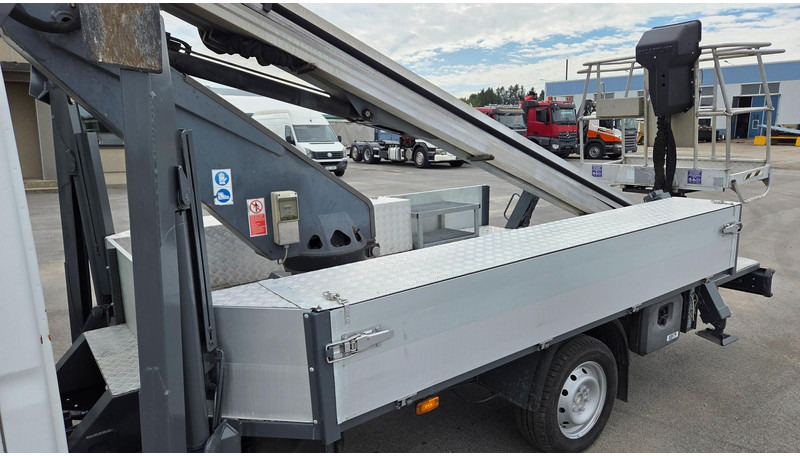 Furgoneta Iveco Daily 35S12 4X2 Galaxylift GT18-10: foto 16