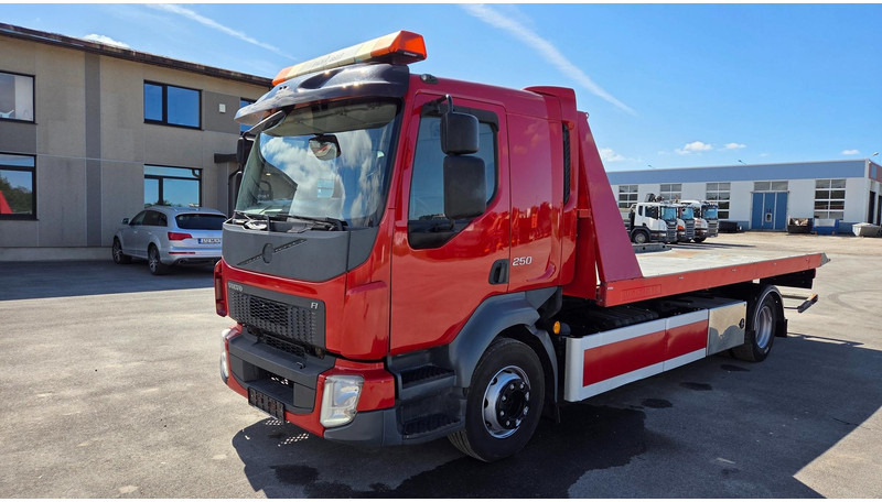 Volvo FL250 4X2 - Grua de remolque autos: foto 1 Volvo FL250 4X2 - Grua de remolque autos: foto 1
