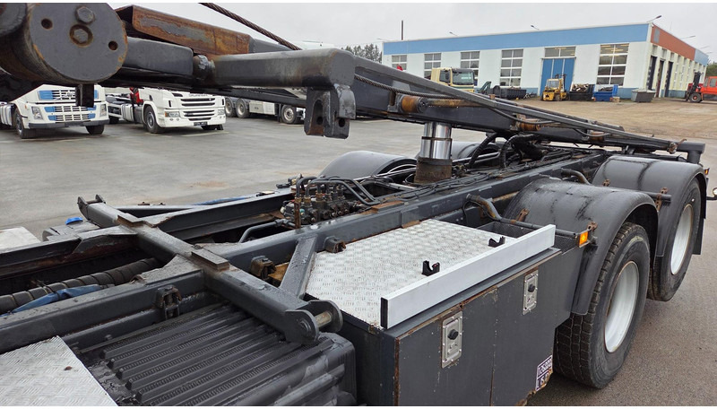 Volvo FM420 6X2 manual full steel - Camión con equipo de cable: foto 5 Volvo FM420 6X2 manual full steel - Camión con equipo de cable: foto 5