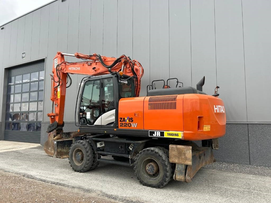 Hitachi ZX220W-5B - Excavadora de ruedas: foto 3 Hitachi ZX220W-5B - Excavadora de ruedas: foto 3