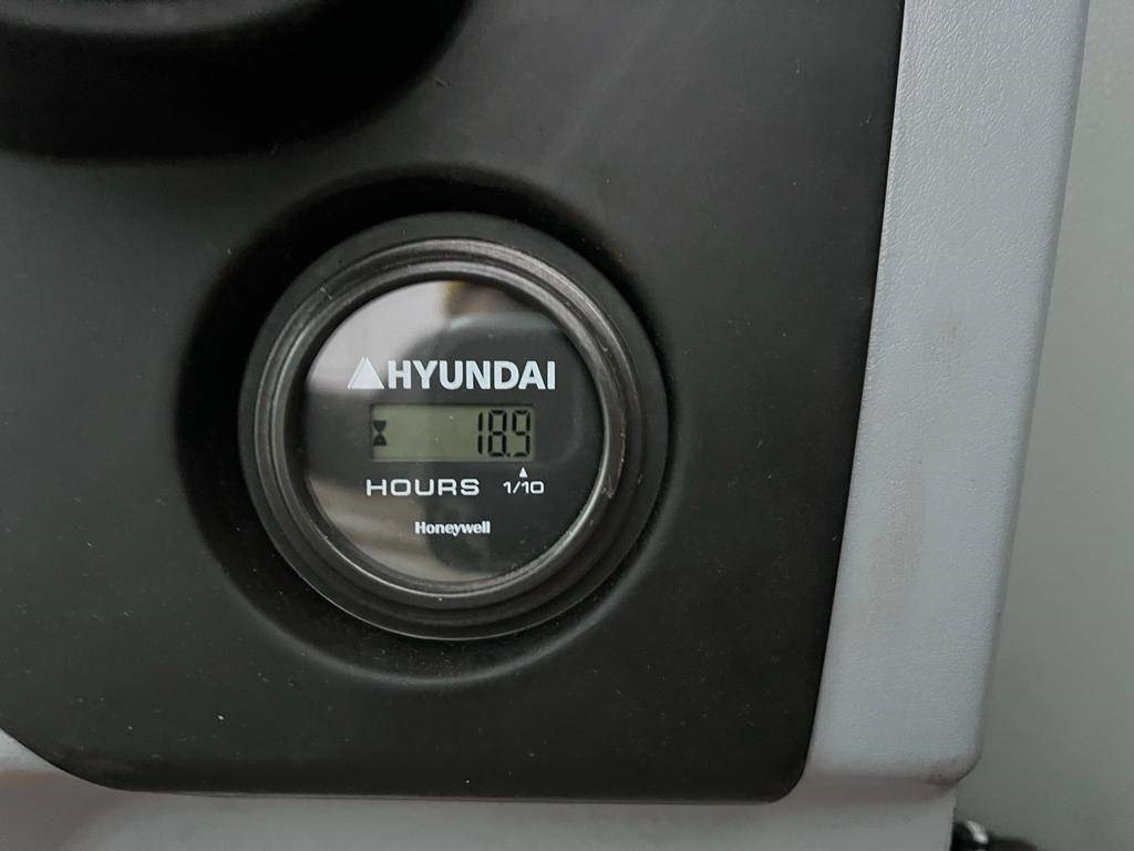 Excavadora de cadenas nuevo Hyundai R 210: foto 10