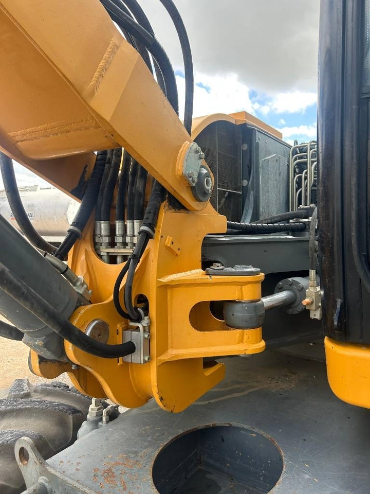 Excavadora de ruedas Liebherr A 912 Compact (2 Buckets): foto 34
