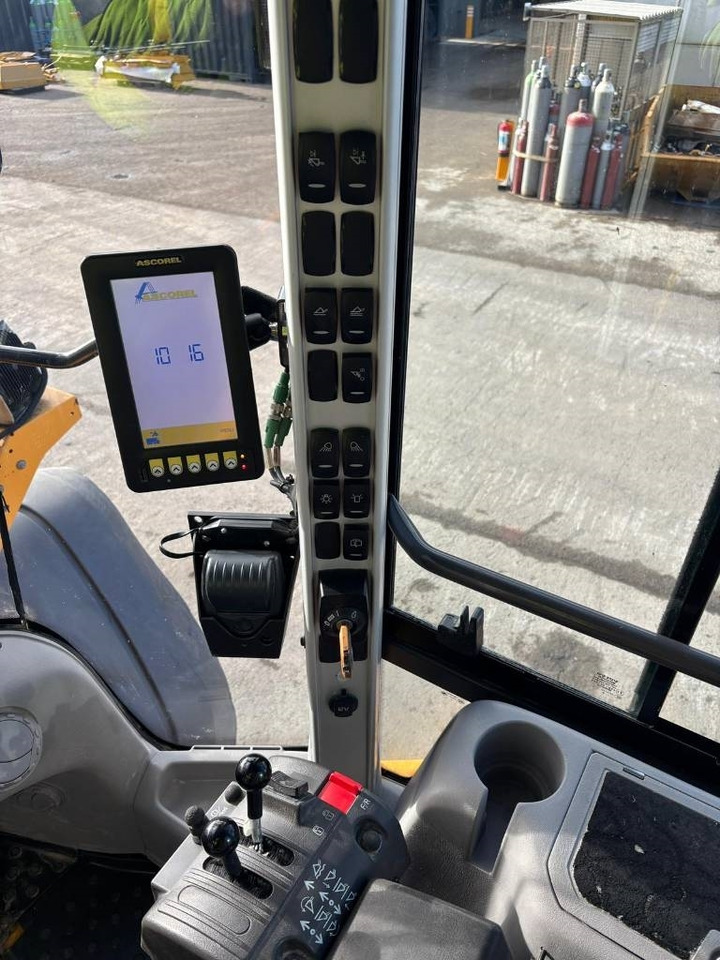 Cargadora de ruedas Volvo L 70 H: foto 14 Cargadora de ruedas Volvo L 70 H: foto 14