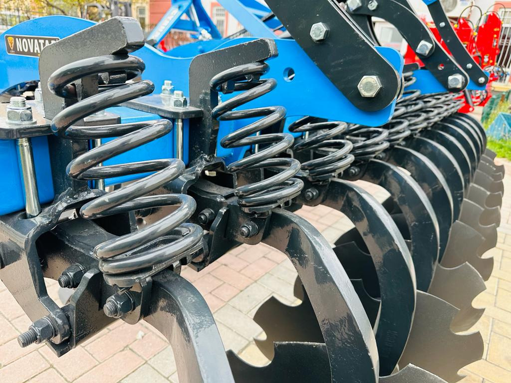 Novatar Spring Disc Harrow Lemken Model - Rastras: foto 3 Novatar Spring Disc Harrow Lemken Model - Rastras: foto 3
