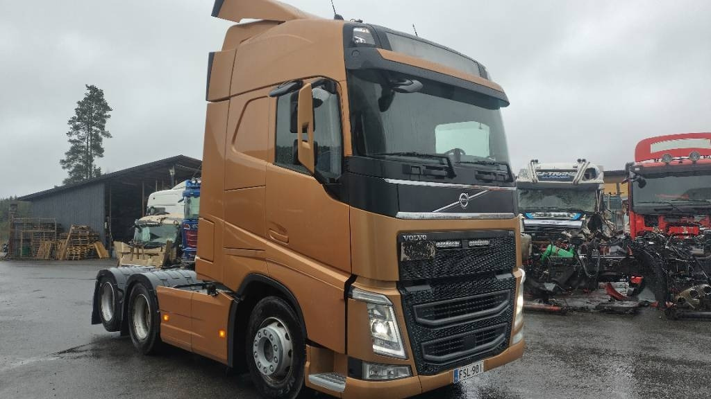 Volvo FH13 6x2 täysilmaveturi - Cabeza tractora: foto 1 Volvo FH13 6x2 täysilmaveturi - Cabeza tractora: foto 1