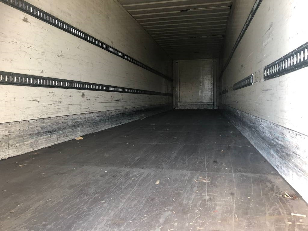 Krone 13,60m umpiputki vaikka varastoksi - Semirremolque caja cerrada: foto 3 Krone 13,60m umpiputki vaikka varastoksi - Semirremolque caja cerrada: foto 3