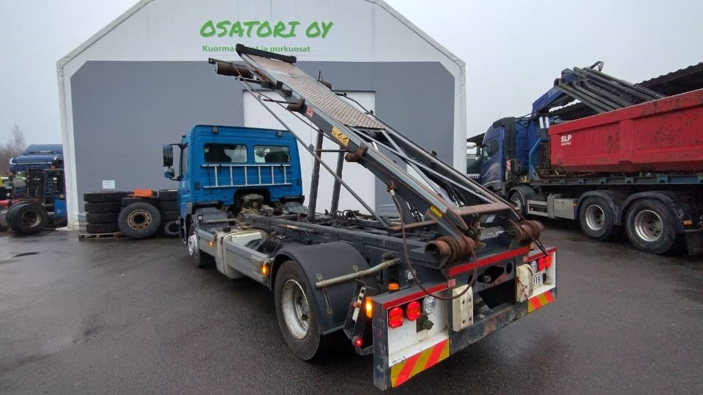 Mercedes-Benz Atego 1224 multilift vaijeri laite,euro6 250tkm!! - Camión portacontenedor de cadenas: foto 4 Mercedes-Benz Atego 1224 multilift vaijeri laite,euro6 250tkm!! - Camión portacontenedor de cadenas: foto 4