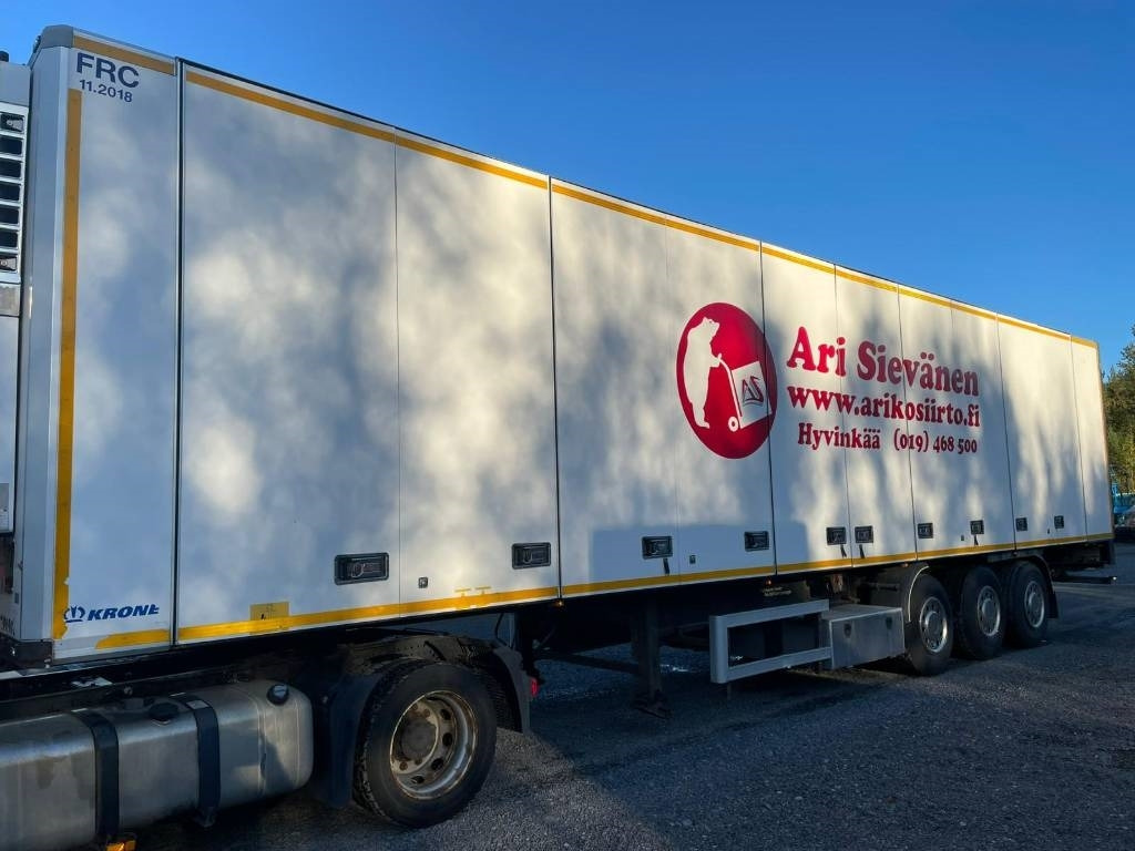 Schweriner Kokosivuauk,thermoking kone, 4m korkeus - Semirremolque frigorífico: foto 1 Schweriner Kokosivuauk,thermoking kone, 4m korkeus - Semirremolque frigorífico: foto 1