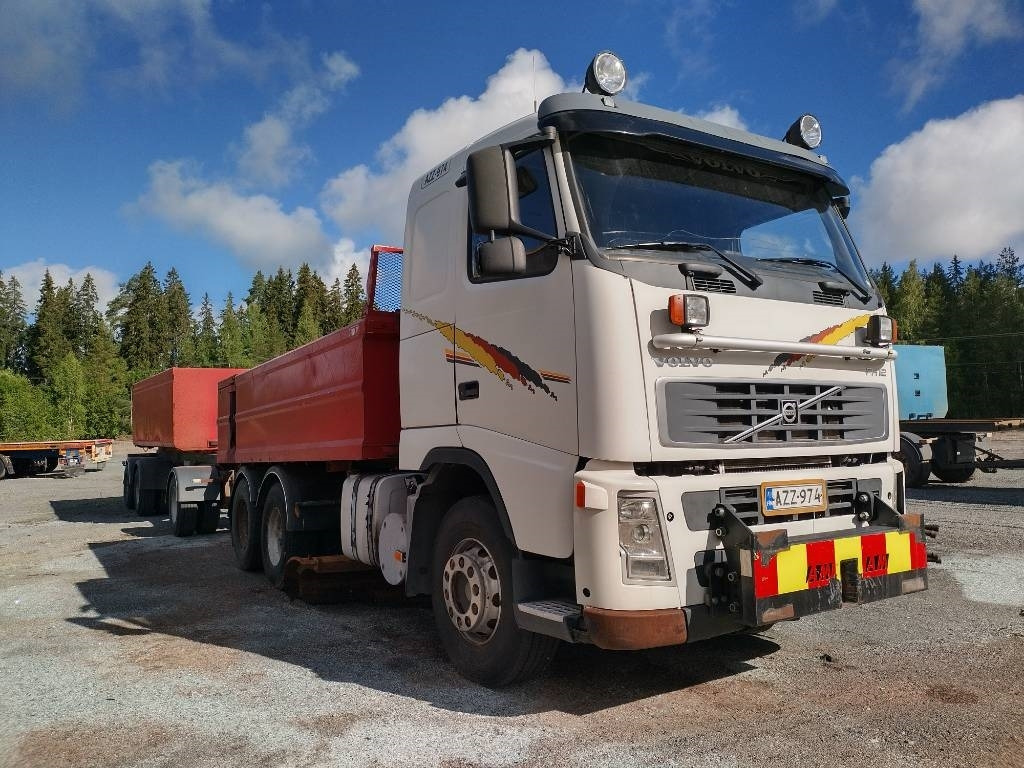 Volvo FH12 aurausvarustus,kasettilava+ Kome kasettikärry - Camión volquete: foto 2 Volvo FH12 aurausvarustus,kasettilava+ Kome kasettikärry - Camión volquete: foto 2