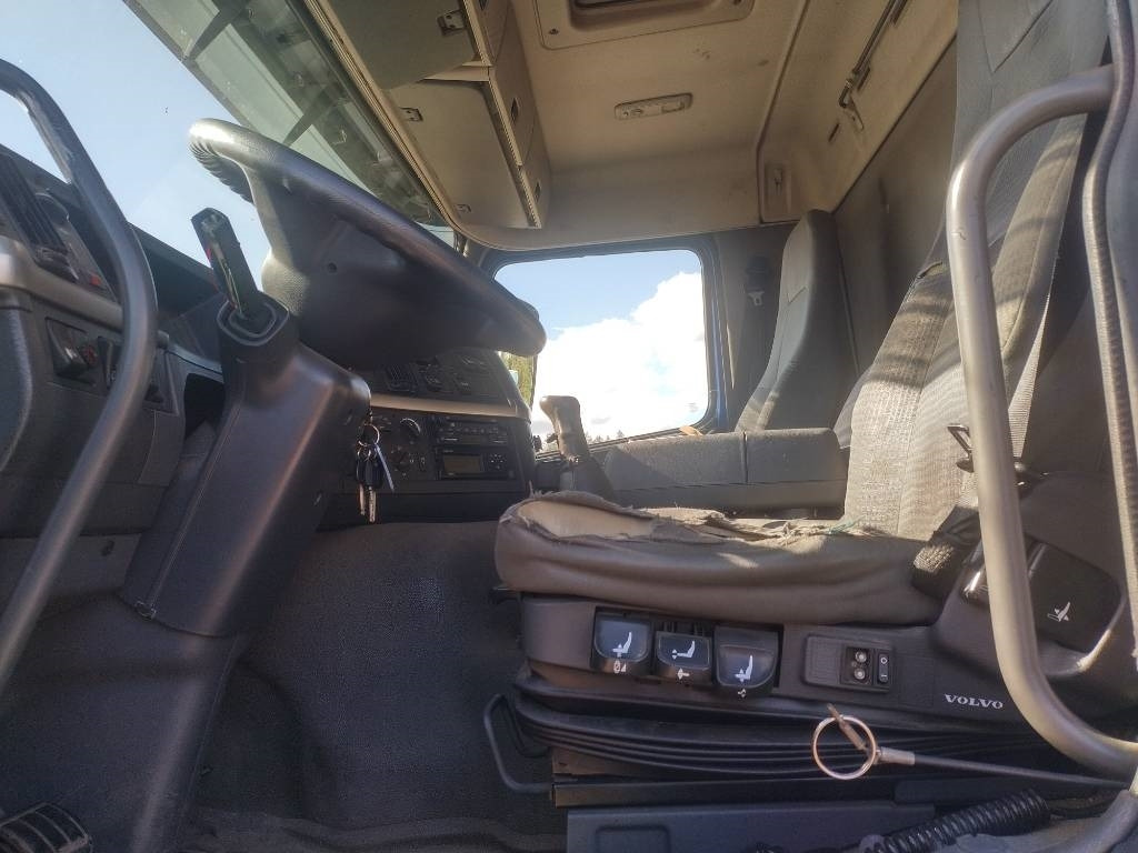Camión caja cerrada Volvo FM9 4x2 8,40m pitkä kylkiaukeava kori: foto 10